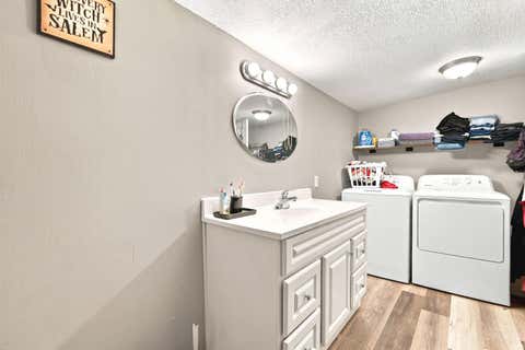 Tiny photo for 615 E Main Street, Butler, IN 46721 (MLS # 202630148)