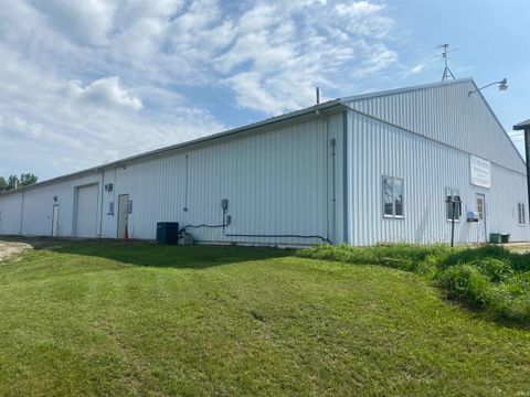 Tiny photo for 1550 Wentzel Street, Rochester, IN 46975 (MLS # 202427417)