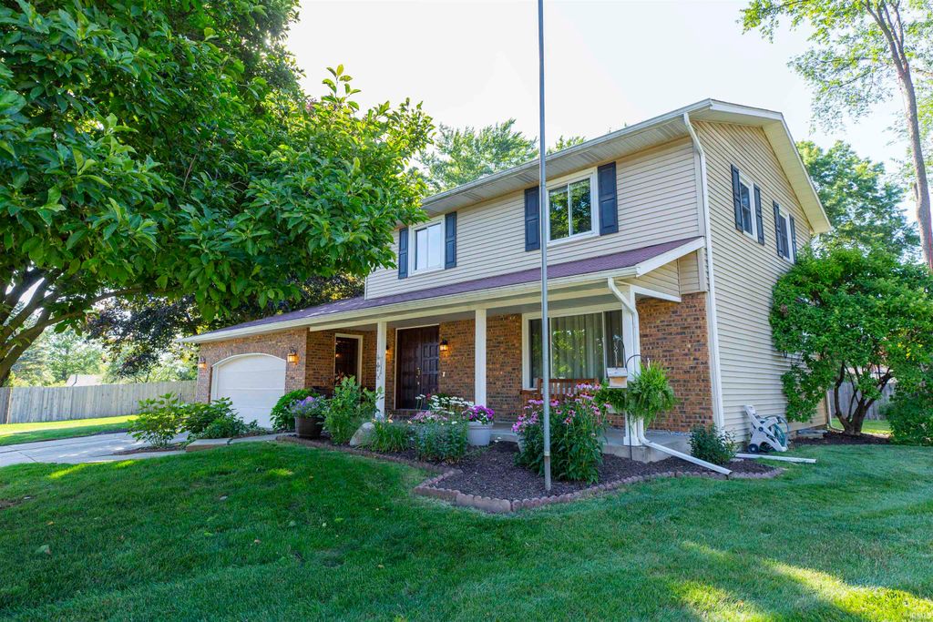 Photo of 52399 Cavalier Court, South Bend, IN 46635 (MLS # 202615740)