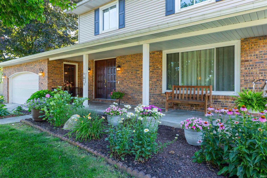 Photo of 52399 Cavalier Court, South Bend, IN 46635 (MLS # 202615740)
