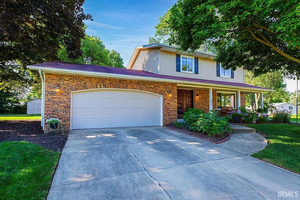 Photo of 52399 Cavalier Court, South Bend, IN 46635 (MLS # 202615740)