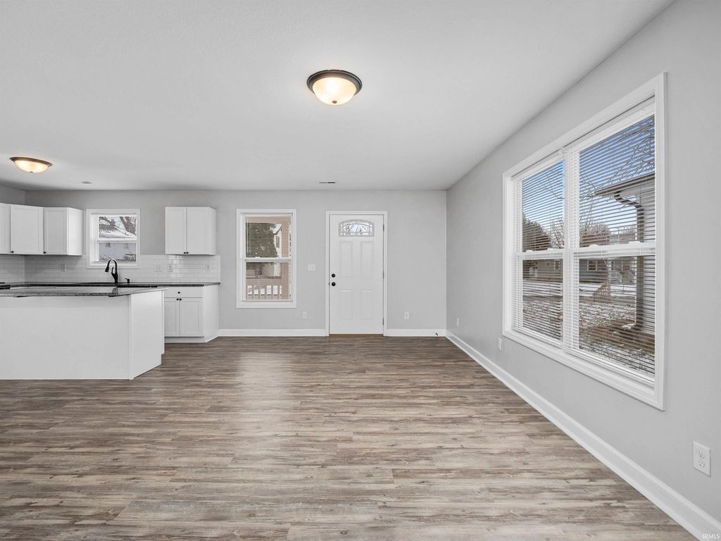 Photo of 2429 Dodge Avenue, Fort Wayne, IN 46805 (MLS # 202601642)