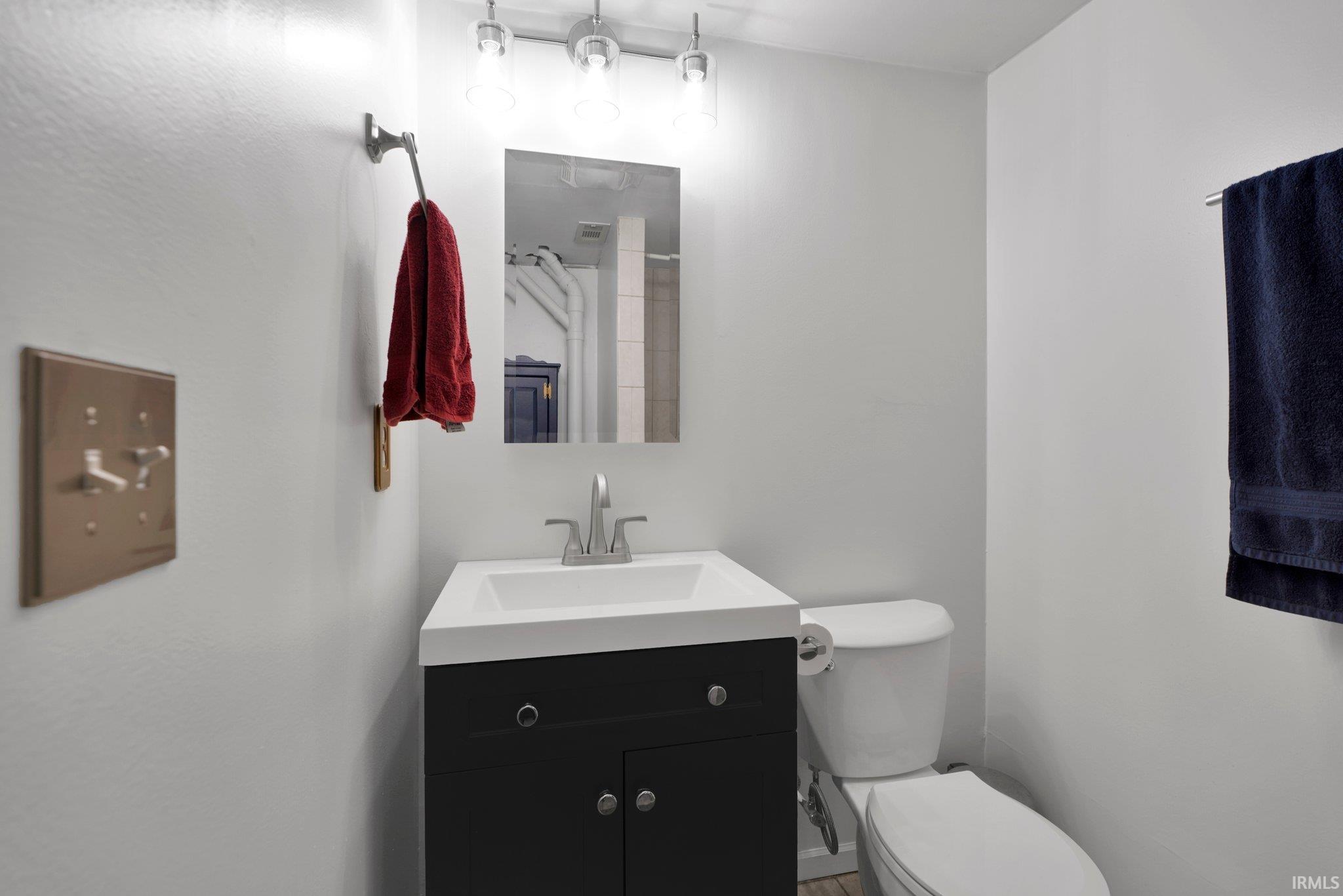 Newburgh, Indiana 47630, United States, 3 Bedrooms Bedrooms, ,2 BathroomsBathrooms,Residential,Contingent,151965