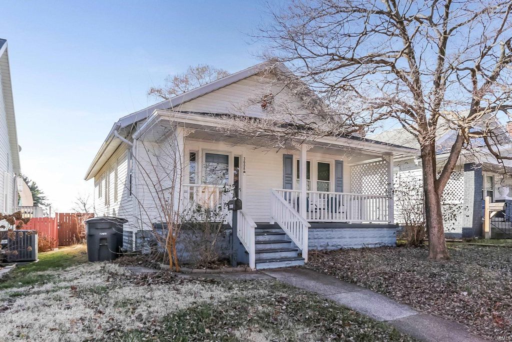 Photo of 3008 W Michigan Street, Evansville, IN 47712 (MLS # 202601725)