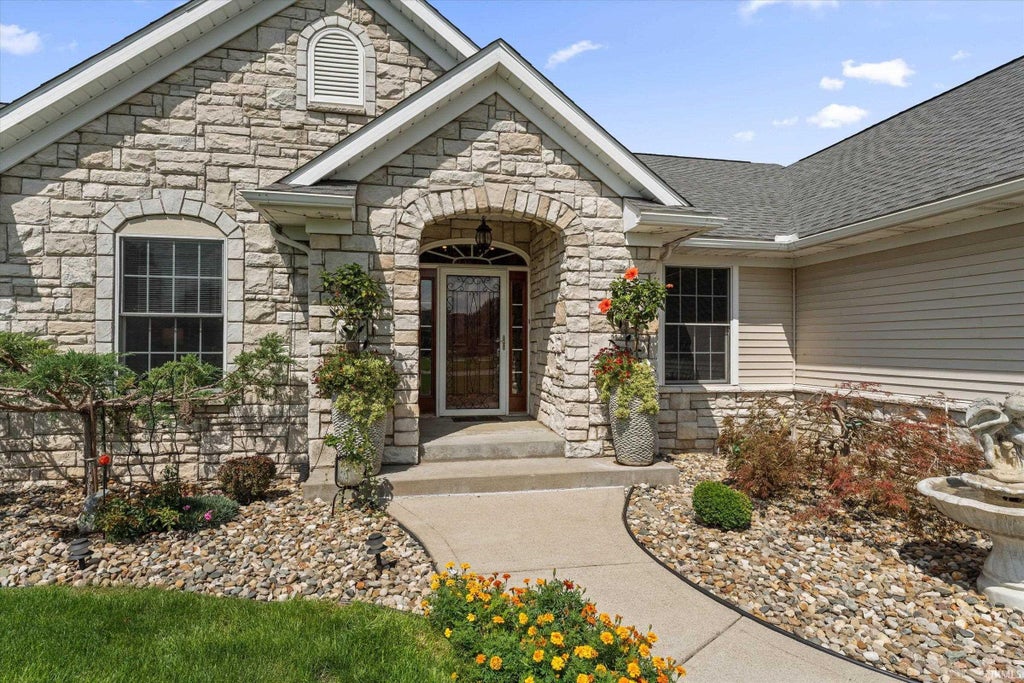 Photo of 19835 Hidden Meadow Trail, Goshen, IN 46528 (MLS # 202634293)