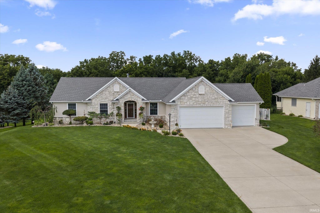 Photo of 19835 Hidden Meadow Trail, Goshen, IN 46528 (MLS # 202634293)
