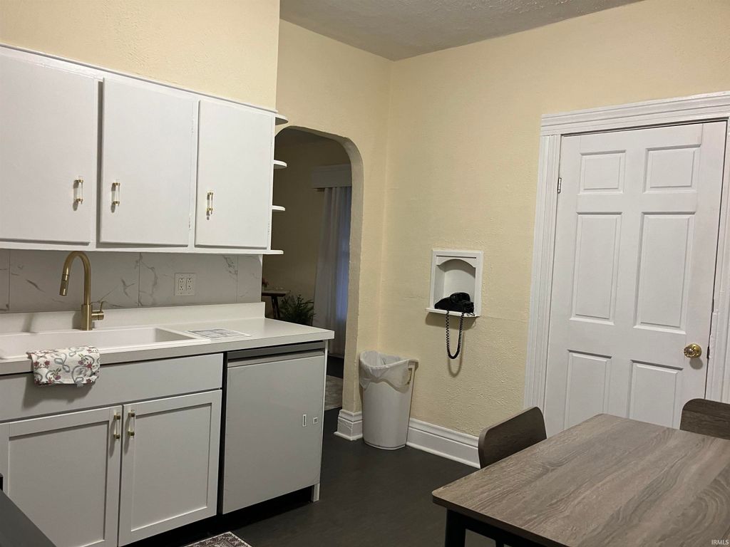 Photo of 702 Main Streets, Attica, IN 47918 (MLS # 202547483)