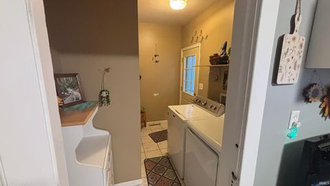 Tiny photo for 1230 N Indiana Avenue, Kokomo, IN 46901 (MLS # 202605202)