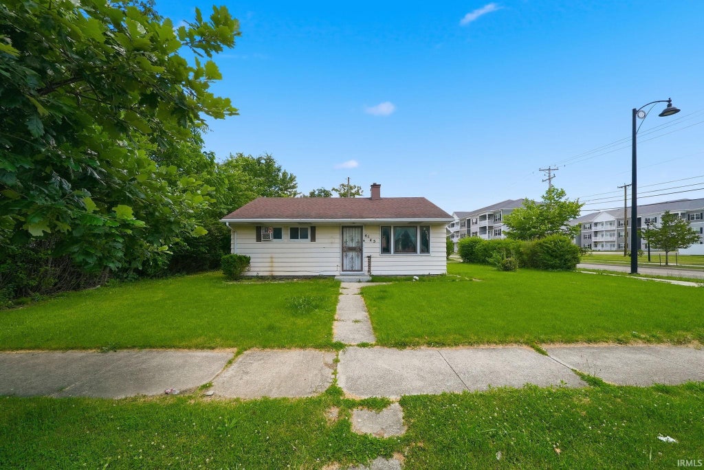 Photo of 4145 Plaza Drive, Fort Wayne, IN 46806 (MLS # 202623664)