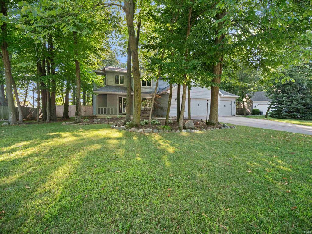 Photo of 9525 Woodruff Court, New Haven, IN 46774 (MLS # 202617178)