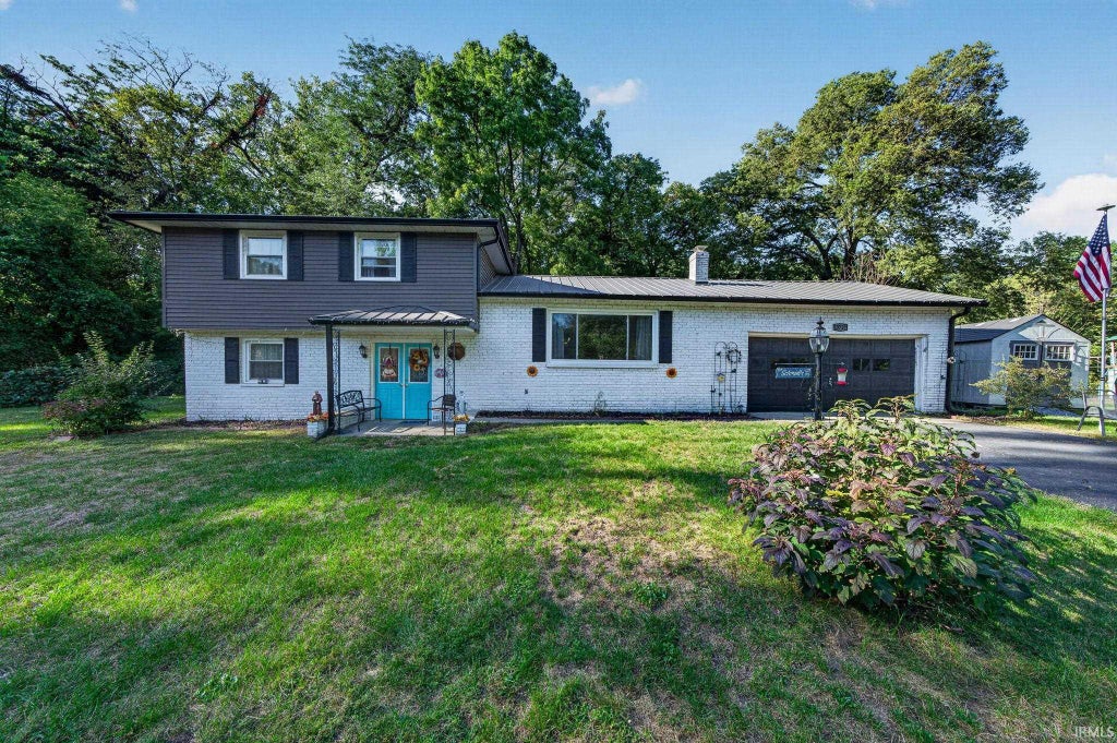 Photo of 23737 Decamp Boulevard, Elkhart, IN 46516 (MLS # 202640565)