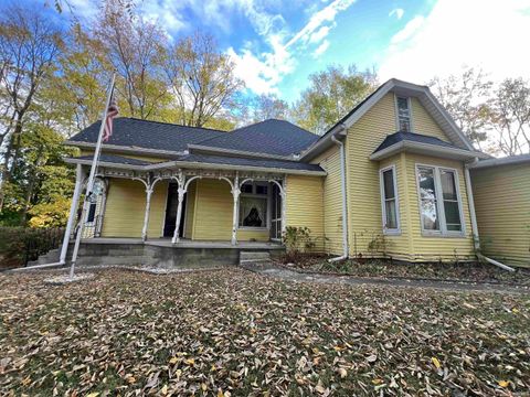 Tiny photo for 615 E Sycamore St, Kokomo, IN 46901 (MLS # 202543767)