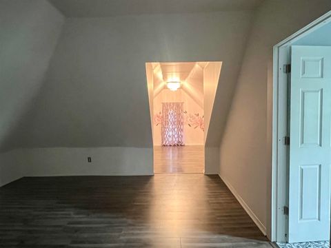 Tiny photo for 615 E Sycamore St, Kokomo, IN 46901 (MLS # 202543767)