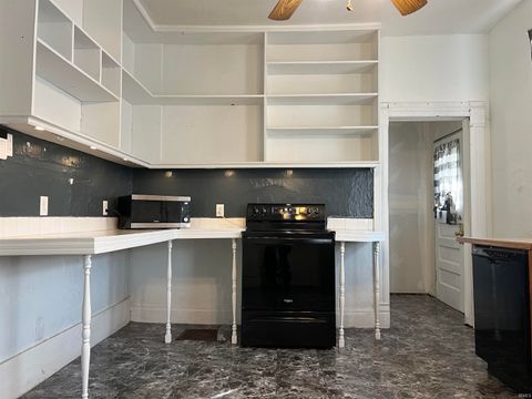 Tiny photo for 615 E Sycamore St, Kokomo, IN 46901 (MLS # 202543767)