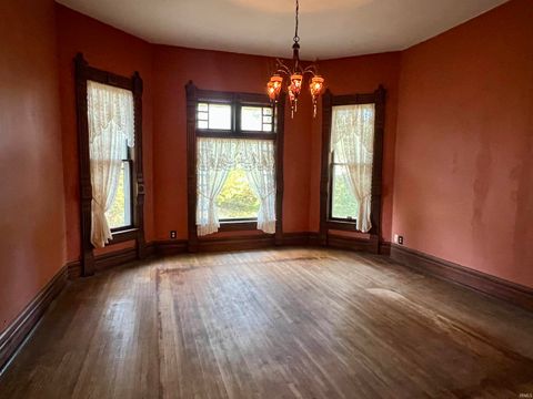 Tiny photo for 615 E Sycamore St, Kokomo, IN 46901 (MLS # 202543767)