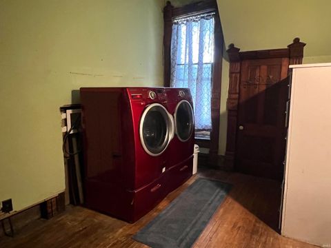 Tiny photo for 615 E Sycamore St, Kokomo, IN 46901 (MLS # 202543767)