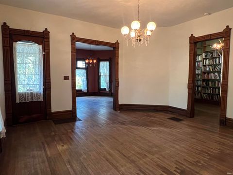 Tiny photo for 615 E Sycamore St, Kokomo, IN 46901 (MLS # 202543767)