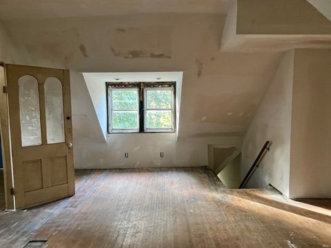 Tiny photo for 615 E Sycamore St, Kokomo, IN 46901 (MLS # 202543767)