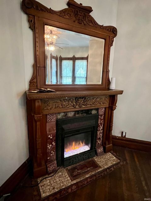 Tiny photo for 615 E Sycamore St, Kokomo, IN 46901 (MLS # 202543767)