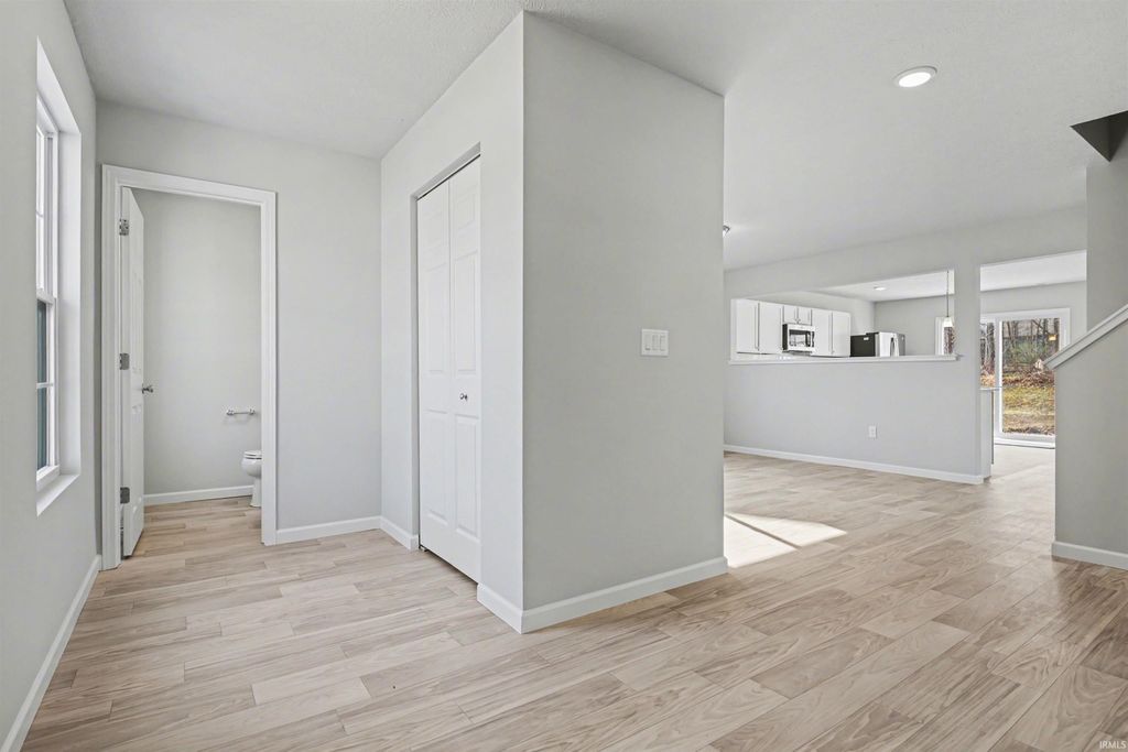 Photo of 8247 Catberry Trail, Fort Wayne, IN 46804 (MLS # 202547594)