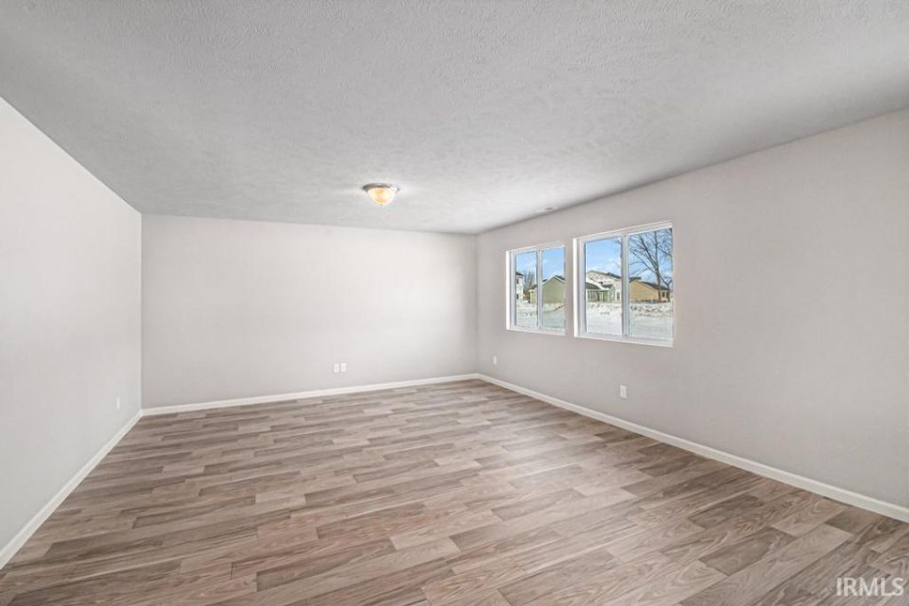 Photo of 8247 Catberry Trail, Fort Wayne, IN 46804 (MLS # 202547594)