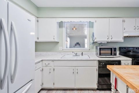 Tiny photo for 1694 E 450 NORTH, Kokomo, IN 46901 (MLS # 202548589)