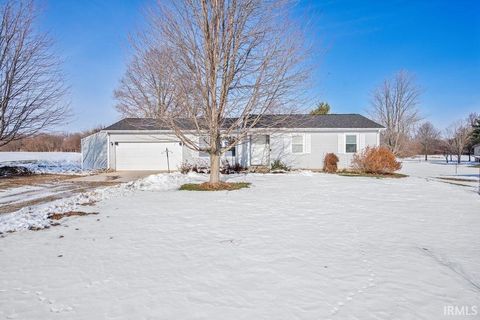 Photo of 1694 E 450 NORTH, Kokomo, IN 46901 (MLS # 202548589)