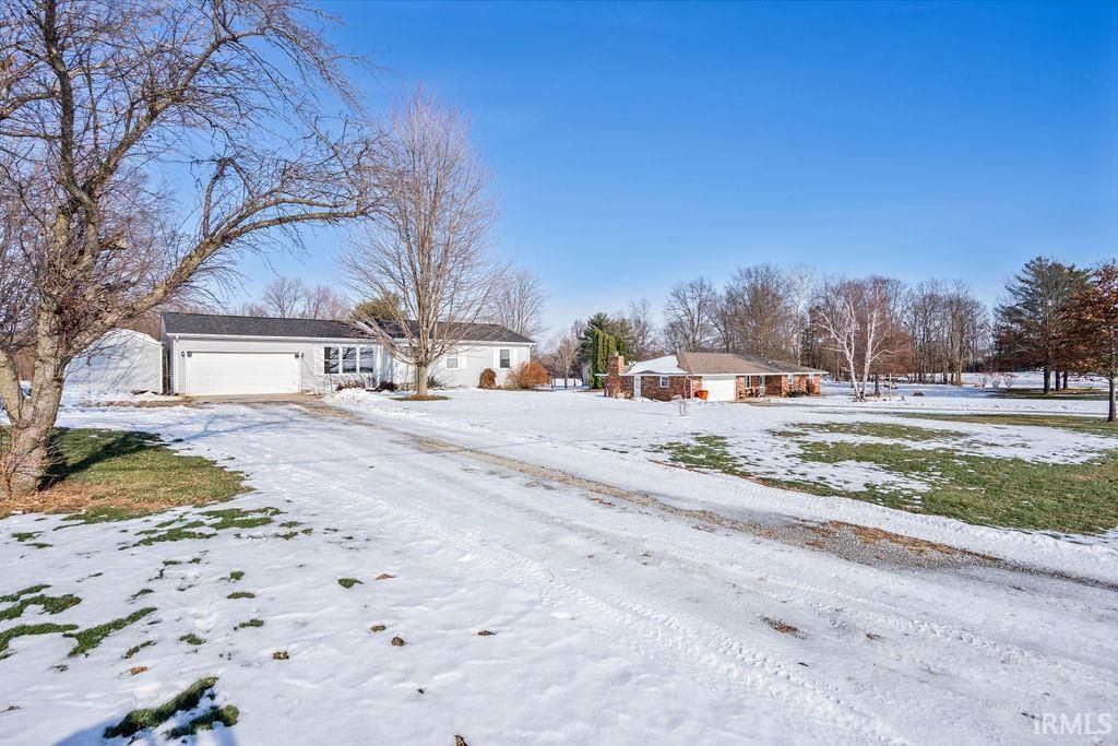 Photo of 1694 E 450 NORTH, Kokomo, IN 46901 (MLS # 202548589)