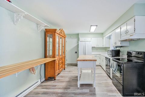 Tiny photo for 1694 E 450 NORTH, Kokomo, IN 46901 (MLS # 202548589)