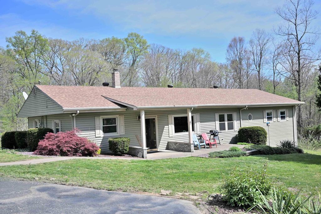 Photo of 912 E 420 S, Jasper, IN 47546 (MLS # 202614102)