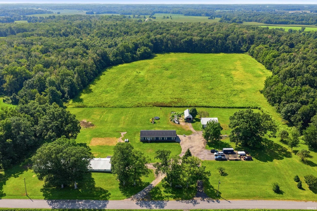 Photo of 7559 W 200 S, Kimmell, IN 46760 (MLS # 202636083)
