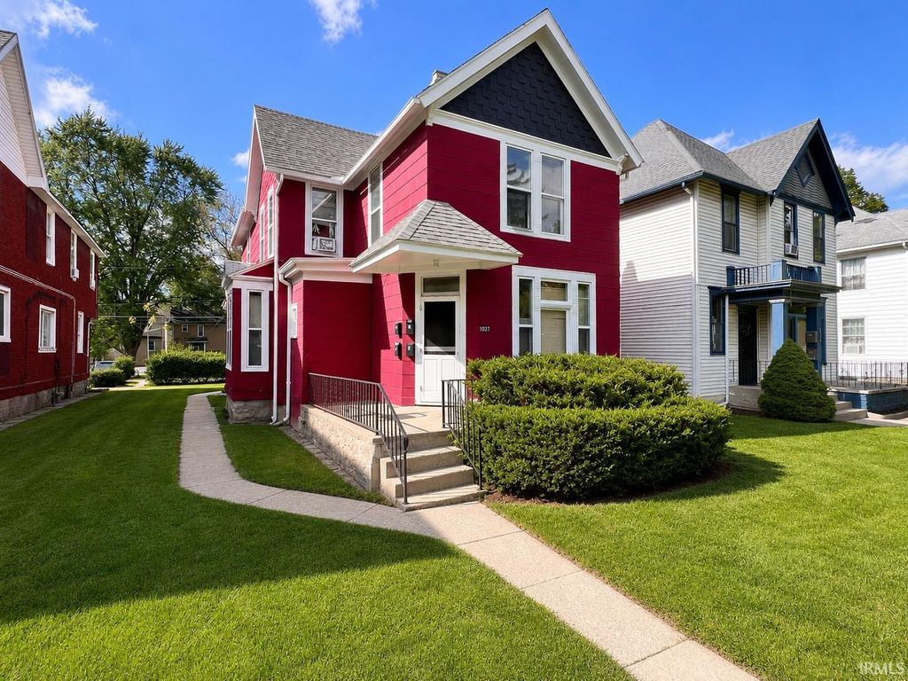 Photo of 1027 Lake Avenue, Fort Wayne, IN 46805 (MLS # 202617710)