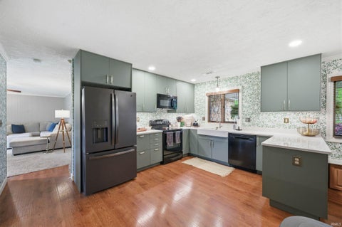 Tiny photo for 2215 W Woodmont Drive, Muncie, IN 47304 (MLS # 202619143)
