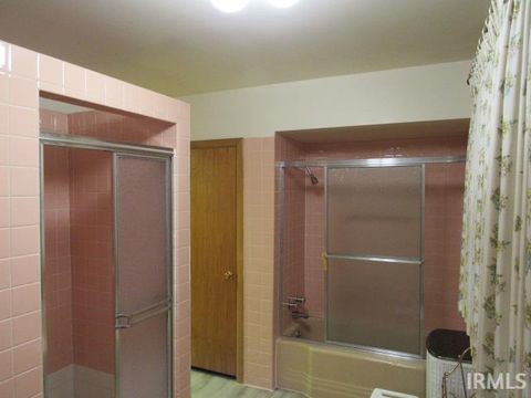 Tiny photo for 635 E Tenth Street, Mount Vernon, IN 47620 (MLS # 202612564)