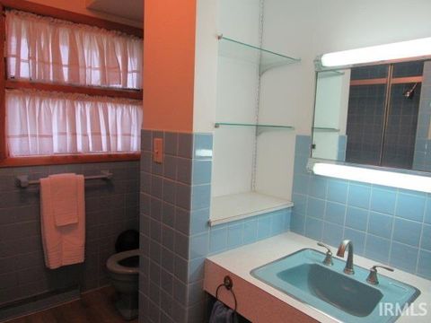 Tiny photo for 635 E Tenth Street, Mount Vernon, IN 47620 (MLS # 202612564)