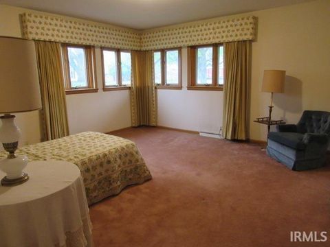 Tiny photo for 635 E Tenth Street, Mount Vernon, IN 47620 (MLS # 202612564)