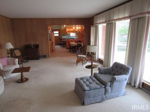 Tiny photo for 635 E Tenth Street, Mount Vernon, IN 47620 (MLS # 202612564)