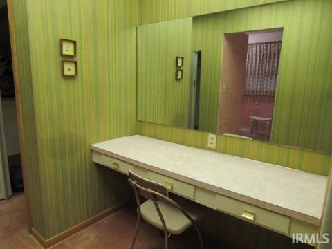 Tiny photo for 635 E Tenth Street, Mount Vernon, IN 47620 (MLS # 202612564)