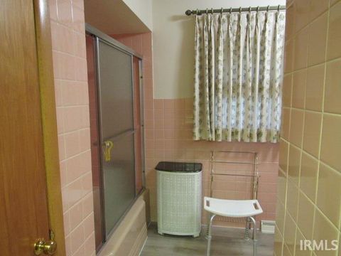 Tiny photo for 635 E Tenth Street, Mount Vernon, IN 47620 (MLS # 202612564)