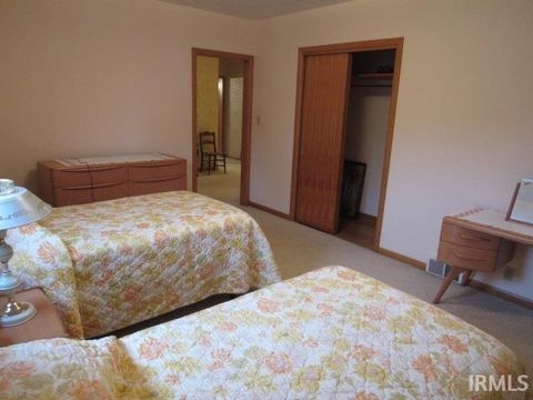 Tiny photo for 635 E Tenth Street, Mount Vernon, IN 47620 (MLS # 202612564)