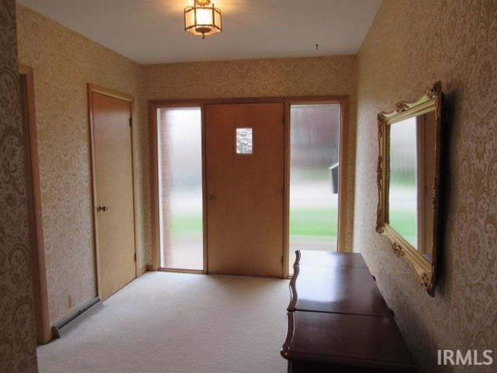 Photo of 635 E Tenth Street, Mount Vernon, IN 47620 (MLS # 202612564)