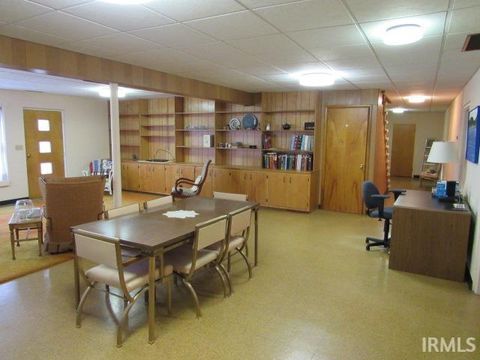 Tiny photo for 635 E Tenth Street, Mount Vernon, IN 47620 (MLS # 202612564)