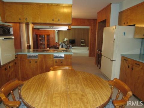 Tiny photo for 635 E Tenth Street, Mount Vernon, IN 47620 (MLS # 202612564)