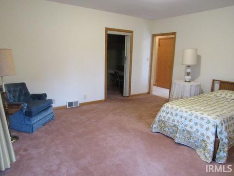 Tiny photo for 635 E Tenth Street, Mount Vernon, IN 47620 (MLS # 202612564)