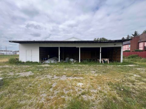 Tiny photo for 2402 S GOYER Road, Kokomo, IN 46902 (MLS # 202601411)