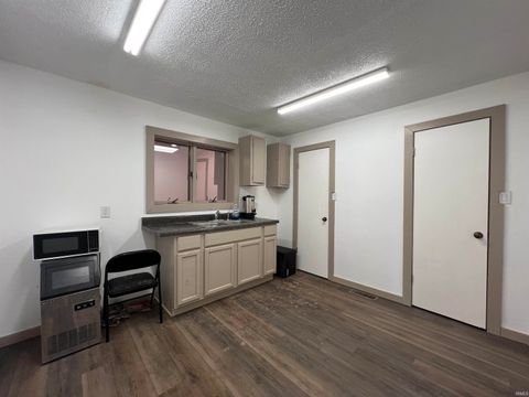 Tiny photo for 2402 S GOYER Road, Kokomo, IN 46902 (MLS # 202601411)