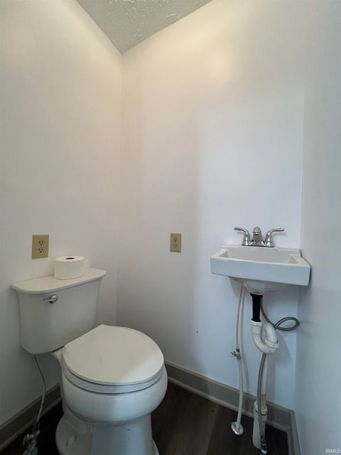 Tiny photo for 2402 S GOYER Road, Kokomo, IN 46902 (MLS # 202601411)