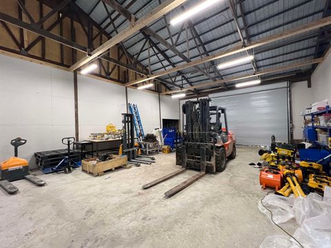 Tiny photo for 2402 S GOYER Road, Kokomo, IN 46902 (MLS # 202601411)