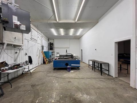 Tiny photo for 2402 S GOYER Road, Kokomo, IN 46902 (MLS # 202601411)