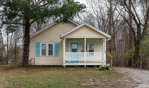 Photo of 1821 Maxwell Street, Bloomington, IN 47401 (MLS # 202620896)